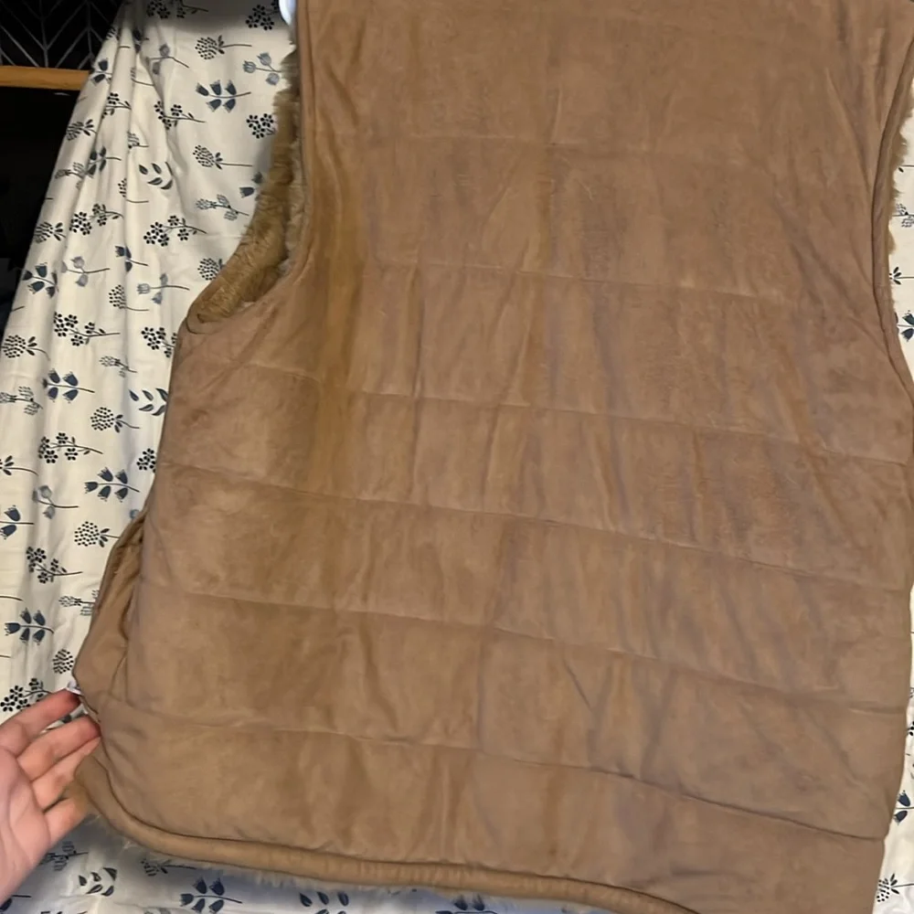 Reversible WInter Vest - Picture 5 of 8